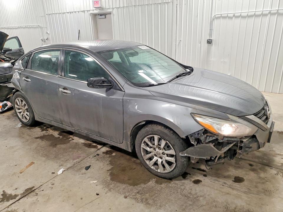Photo 4 from auction – 2016 NISSAN ALTIMA with VIN 1N4AL3AP1GC144437
