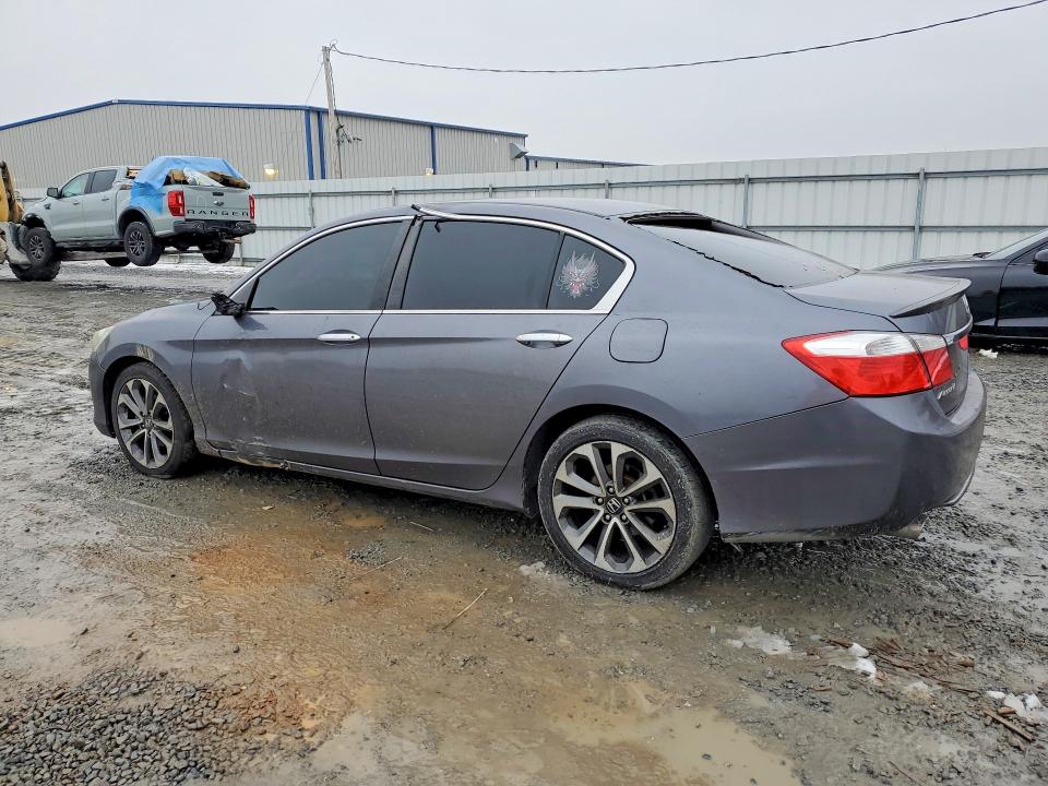 Photo 2 from auction – 2015 HONDA ACCORD SPO with VIN 1HGCR2F53FA245445