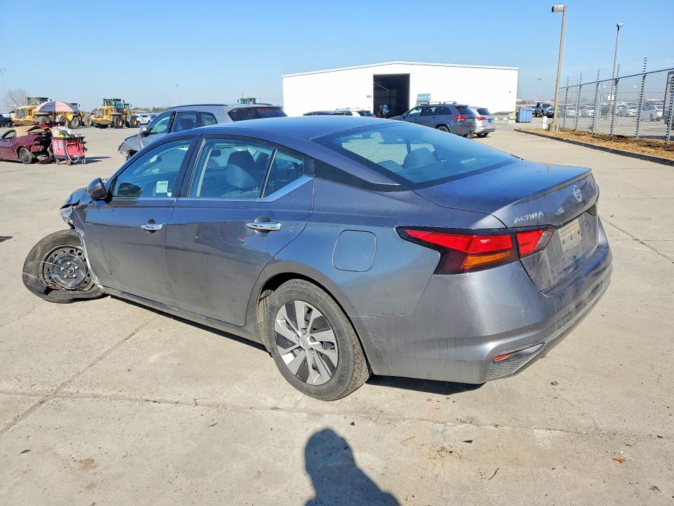Photo 2 from auction – 2022 NISSAN ALTIMA with VIN 1N4BL4BV1NN309072