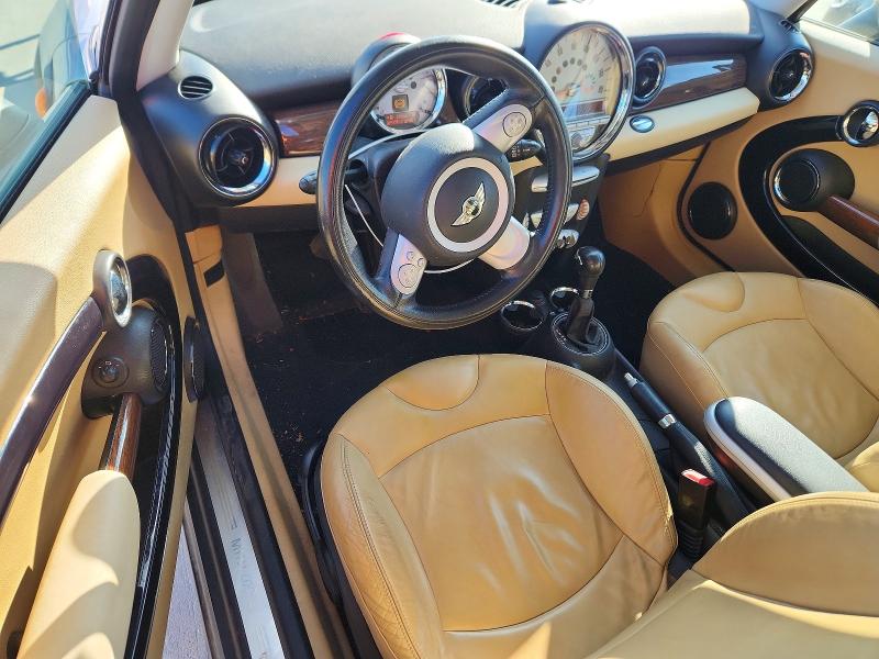 Photo 8 from auction – 2010 MINI COOPER with VIN WMWMF3C58ATZ25437