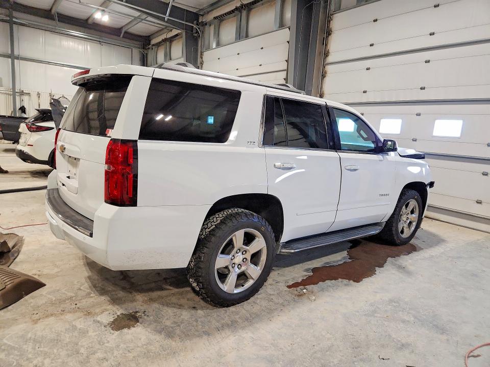 Photo 3 from auction – 2016 CHEVROLET TAHOE with VIN 1GNSCCKC0GR313166