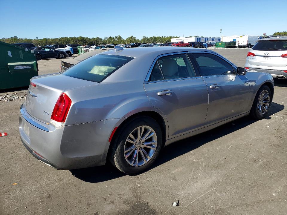Zdjęcie 3 z aukcji – 2017 CHRYSLER 300 LIMITE z VIN 2C3CCAAGXHH506050