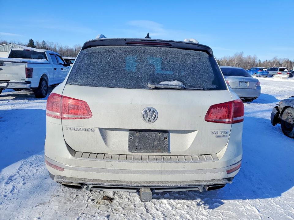 Photo 6 from auction – 2015 VOLKSWAGEN TOUAREG TD with VIN WVGDP9BP1FD004969