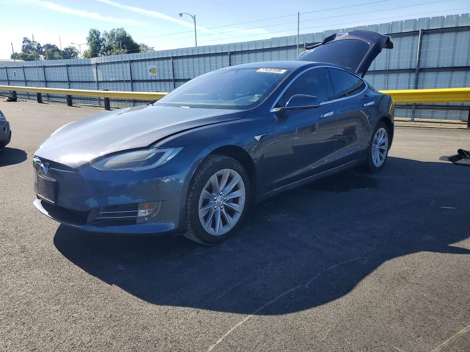 TESLA MODEL S 2017 with VIN 5YJSA1E16HF183785 - Photo from auction