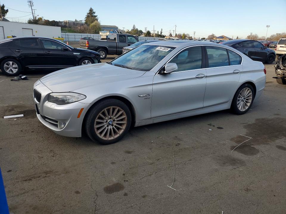 BMW 535 XI 2012 with VIN WBAFU7C59CDU63733 - Photo from auction