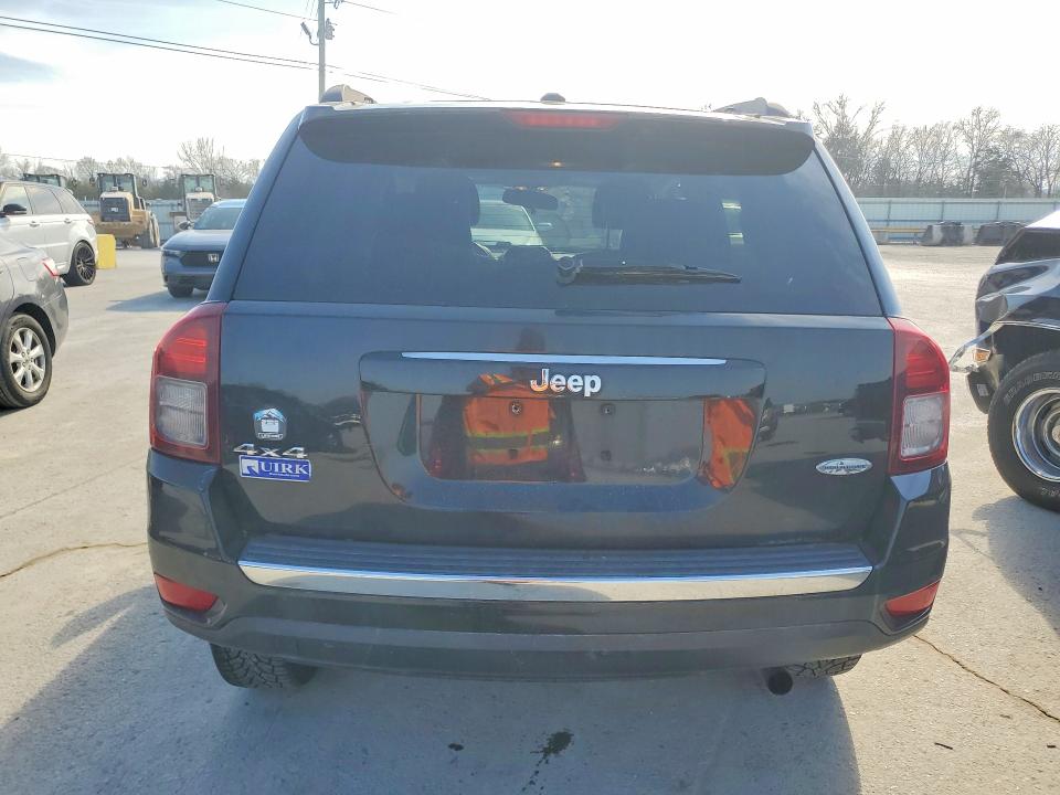 Photo 6 from auction – 2015 JEEP COMPASS LA with VIN 1C4NJDEB1FD304122