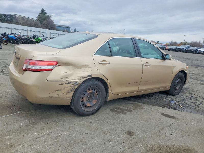 Photo 3 from auction – 2011 TOYOTA CAMRY with VIN 4T1BF3EK0BU171969