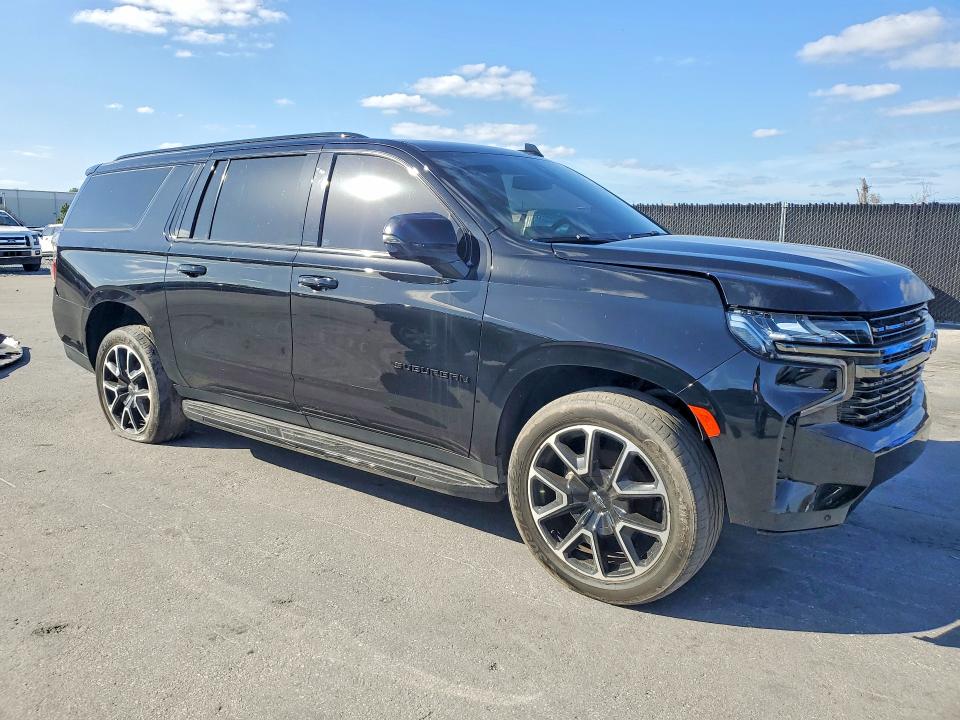 Photo 4 from auction – 2022 CHEVROLET SUBURBAN with VIN 1GNSCEKD3NR361035