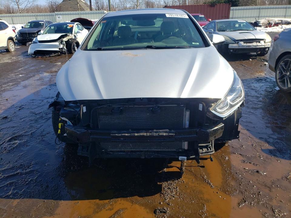 Photo 5 from auction – 2018 HYUNDAI SONATA with VIN 5NPE34AF7JH672004