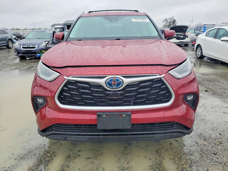 Photo 5 from auction – 2021 TOYOTA HIGHLANDER with VIN 5TDZARAH5MS504219