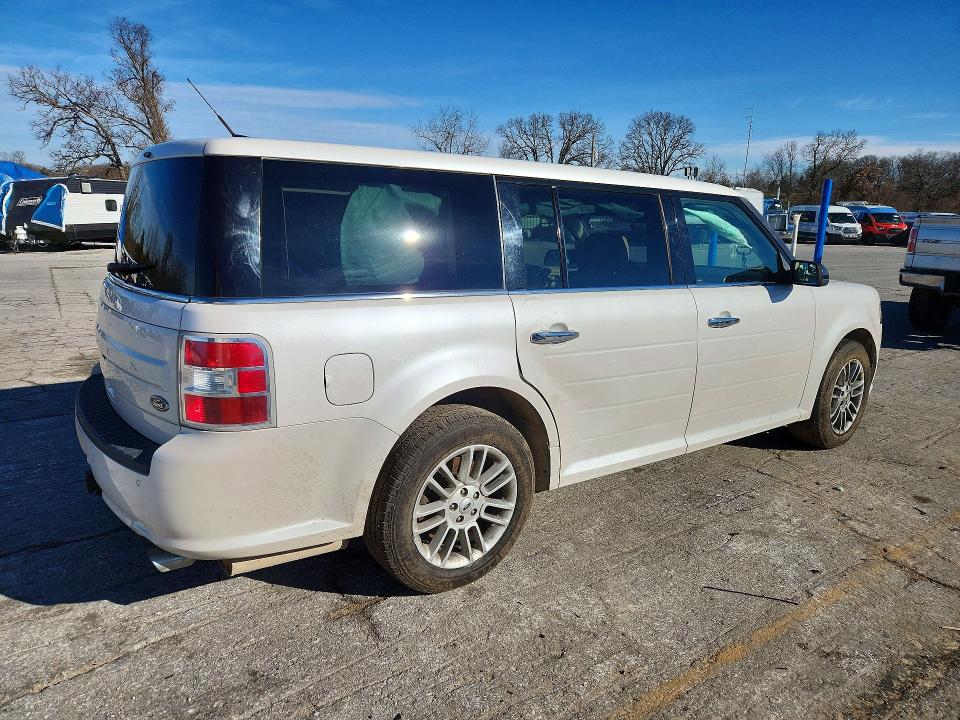 Photo 3 from auction – 2016 FORD FLEX with VIN 2FMGK5C85GBA18294
