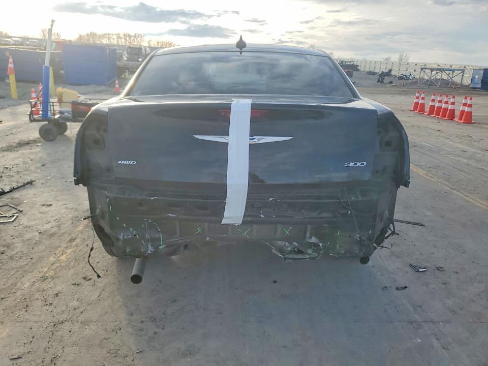 Photo 6 from auction – 2018 CHRYSLER 300 with VIN 2C3CCARG8JH279337