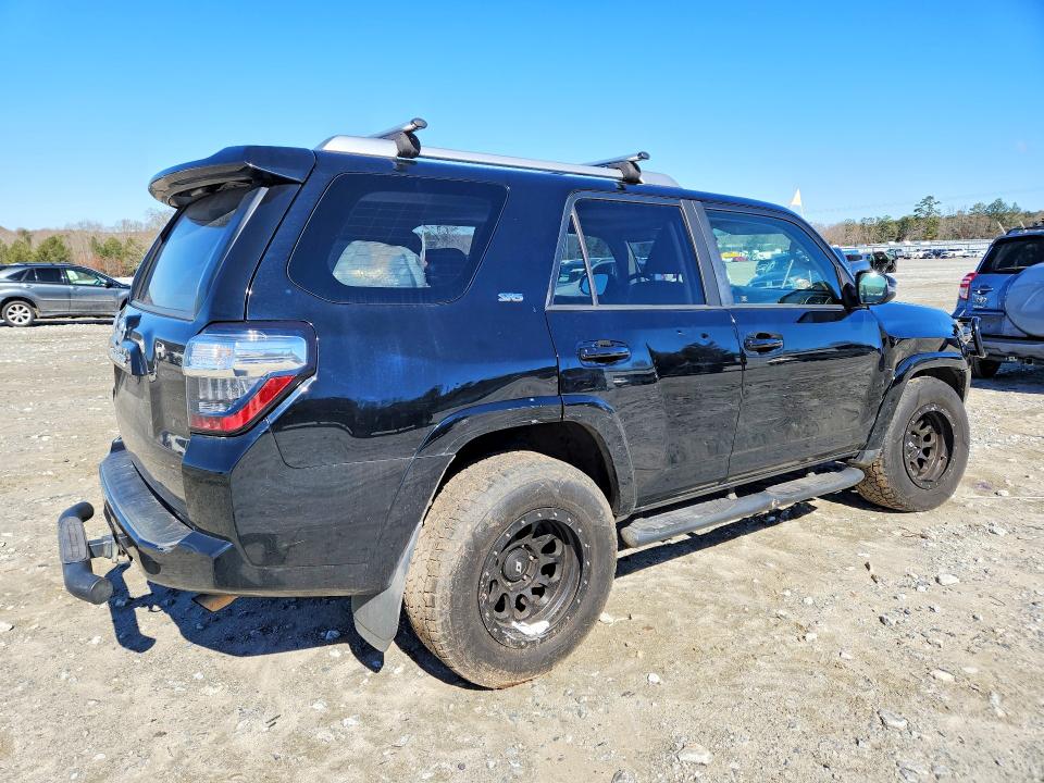 Photo 3 from auction – 2016 TOYOTA 4RUNNER with VIN JTEZU5JR3G5123175