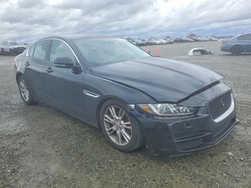 Photo 4 from auction – 2017 JAGUAR XE with VIN SAJAD4BG8HA964301
