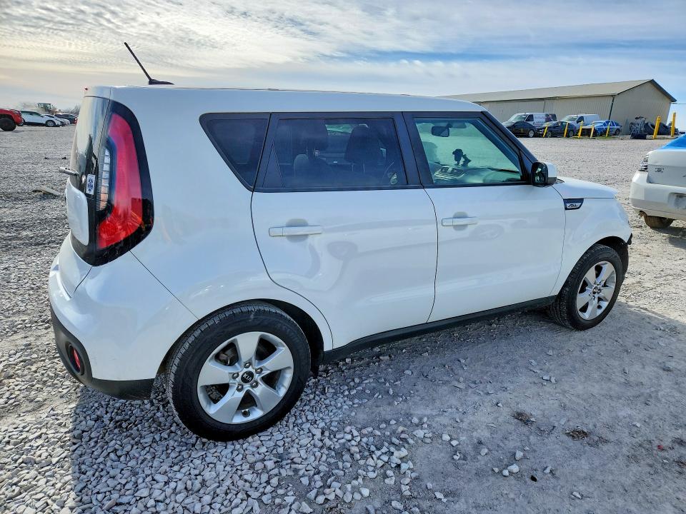 Photo 3 from auction – 2018 KIA SOUL with VIN KNDJN2A28J7890564