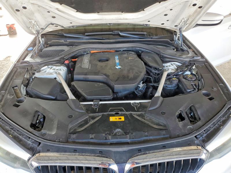 Photo 11 from auction – 2018 BMW 530XE with VIN WBAJB1C57JB374801