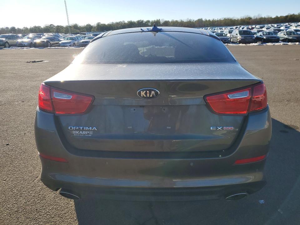 Photo 6 from auction – 2015 KIA OPTIMA with VIN 5XXGN4A72FG403147