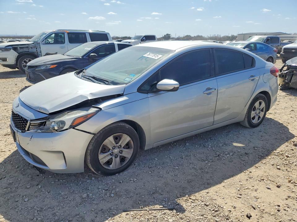 KIA FORTE 2018 with VIN 3KPFK4A78JE225265 - Photo from auction