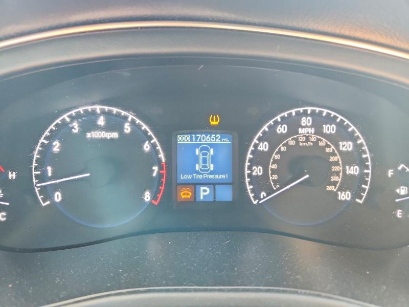 Photo 9 from auction – 2012 HYUNDAI GENESIS with VIN KMHGC4DD1CU191057