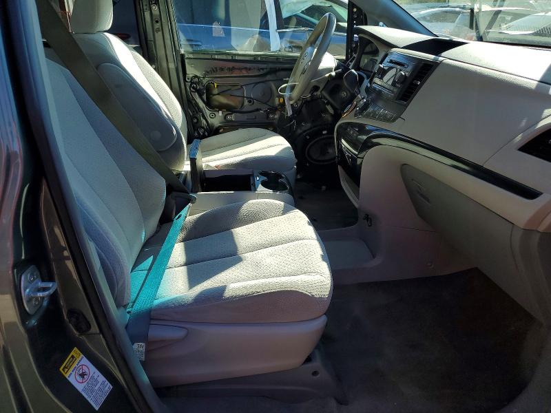Zdjęcie 7 z aukcji – 2014 TOYOTA SIENNA z VIN 5TDKK3DC0ES496544