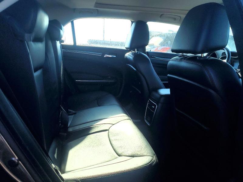Photo 10 from auction – 2016 CHRYSLER 300 with VIN 2C3CCAAG1GH243834