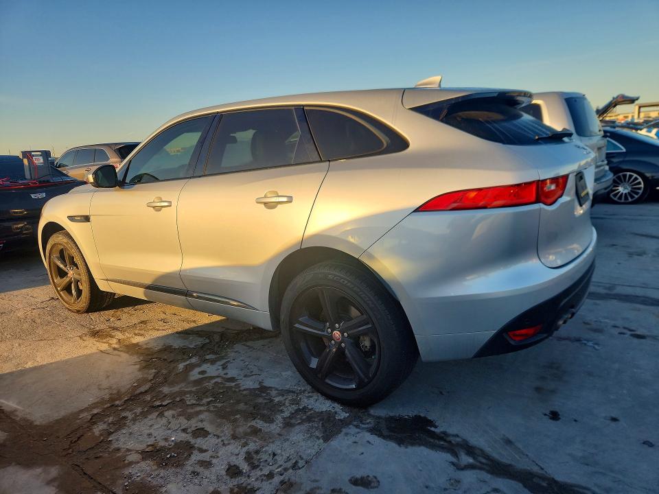 Photo 2 from auction – 2017 JAGUAR F-PACE with VIN SADCL2BN9HA089974