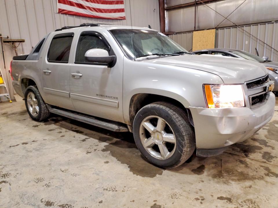 Photo 4 from auction – 2011 CHEVROLET AVALANCHE with VIN 3GNTKFE37BG133177