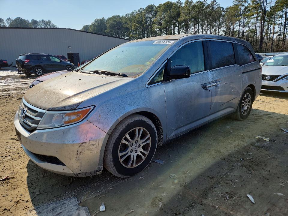 HONDA ODYSSEY 2012 with VIN 5FNRL5H69CB105114 - Photo from auction