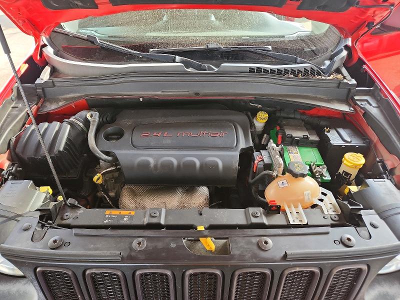 Photo 11 from auction – 2016 JEEP RENEGADE with VIN ZACCJBCT5GPD07776