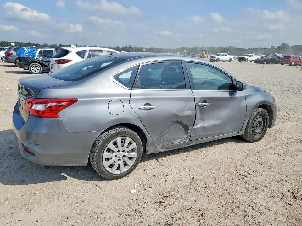 Photo 3 from auction – 2017 NISSAN SENTRA with VIN 3N1AB7AP5HL672561