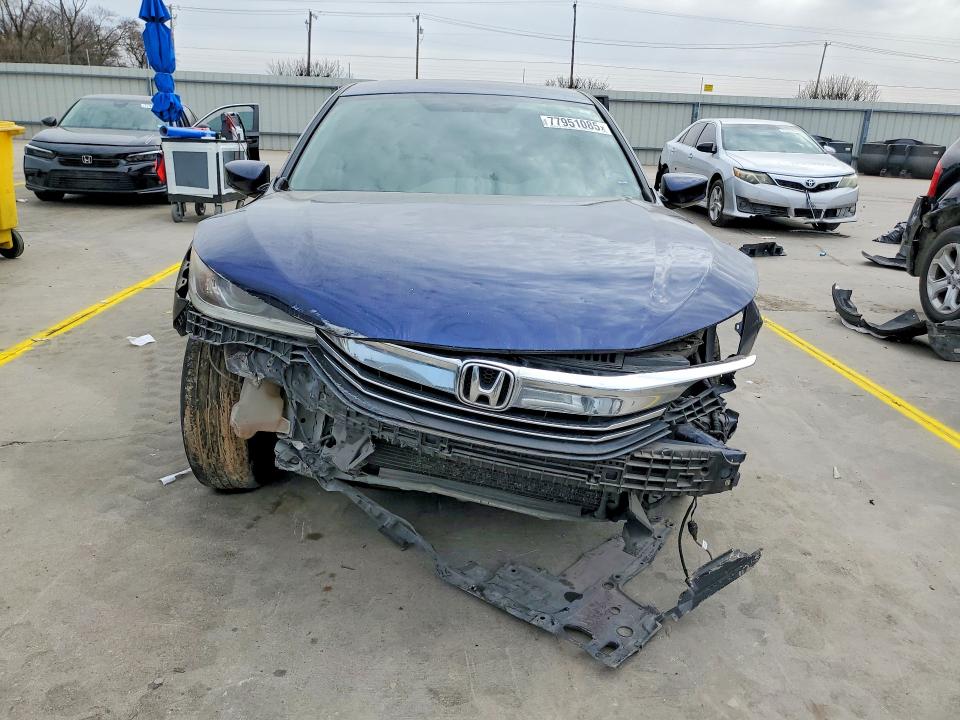 Photo 5 from auction – 2017 HONDA ACCORD with VIN 1HGCR2F33HA209563