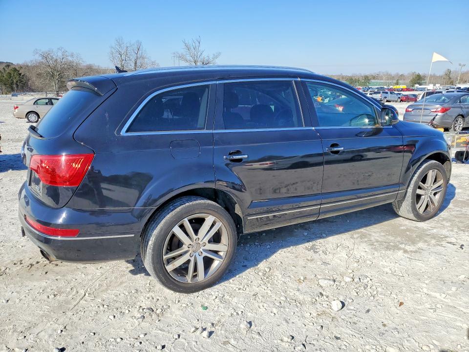 Photo 3 from auction – 2014 AUDI Q7 with VIN WA1LGAFEXED012829