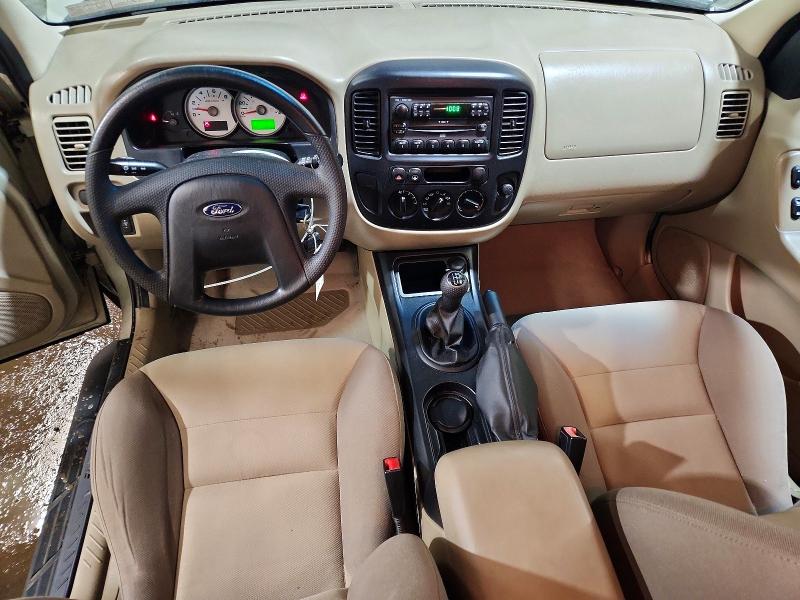 Photo 8 from auction – 2005 FORD ESCAPE XLS with VIN 1FMYU92Z05KA35779