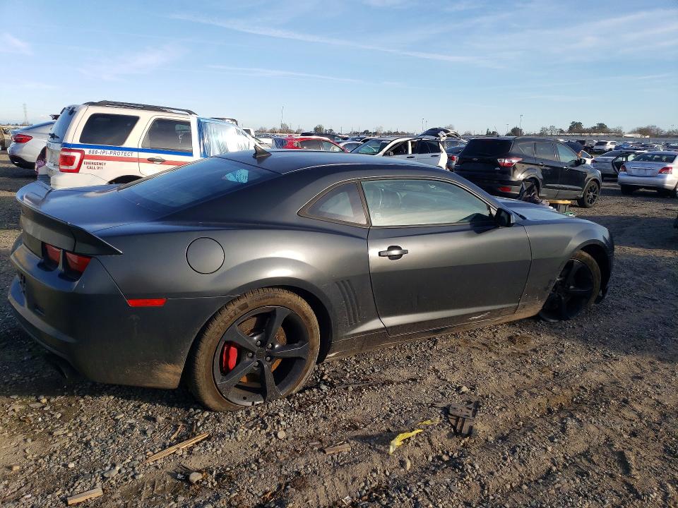 Photo 3 from auction – 2013 CHEVROLET CAMARO with VIN 2G1FS1EW1D9150632