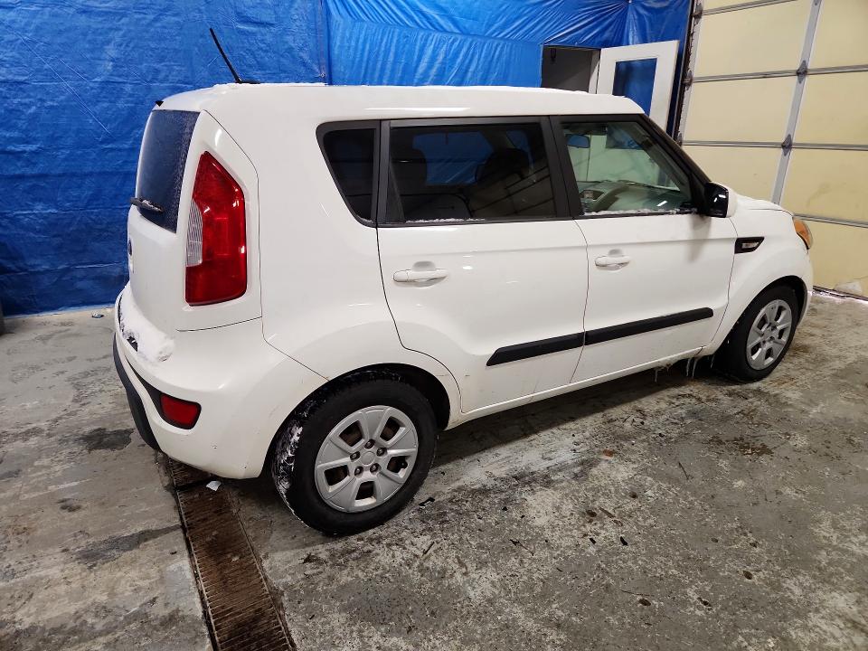 Photo 3 from auction – 2013 KIA SOUL with VIN KNDJT2A55D7774243