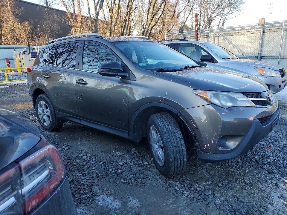 Foto 4 de la subasta – 2014 TOYOTA RAV4 LE con VIN 2T3BFREV3EW162952