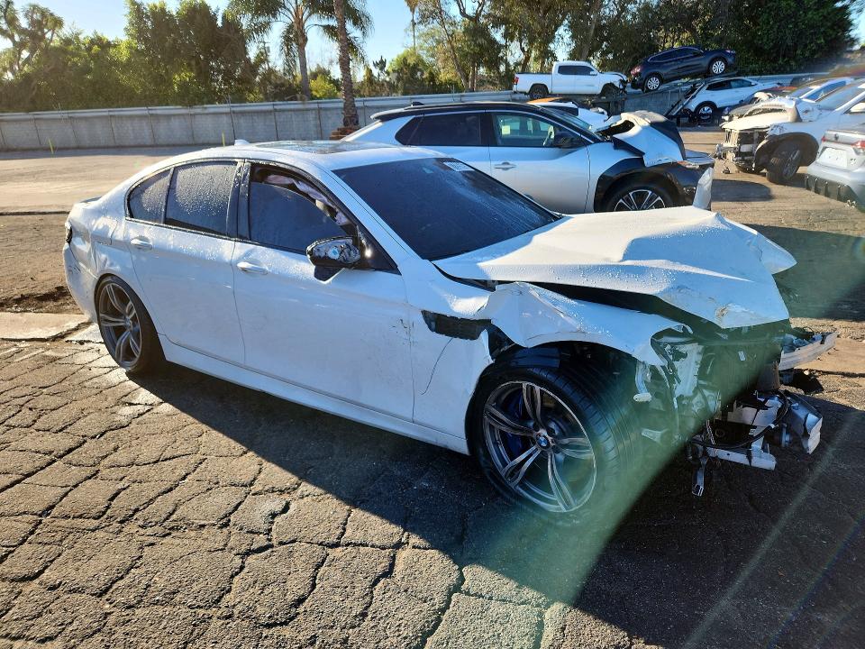 Photo 4 from auction – 2014 BMW M5 with VIN WBSFV9C5XED097417