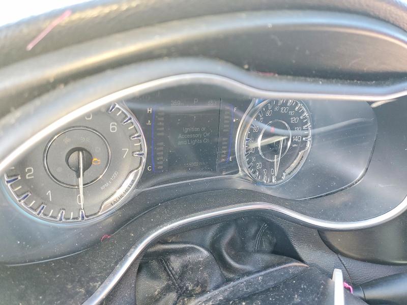 Photo 9 from auction – 2015 CHRYSLER 200 with VIN 1C3CCCAB0FN583935