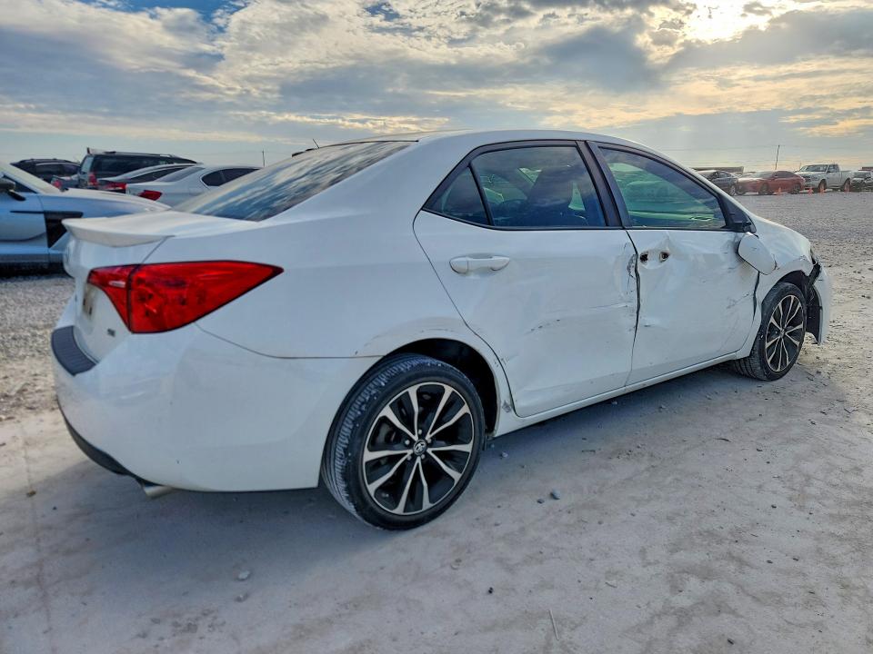 Photo 3 from auction – 2017 TOYOTA COROLLA with VIN 5YFBURHE5HP683025