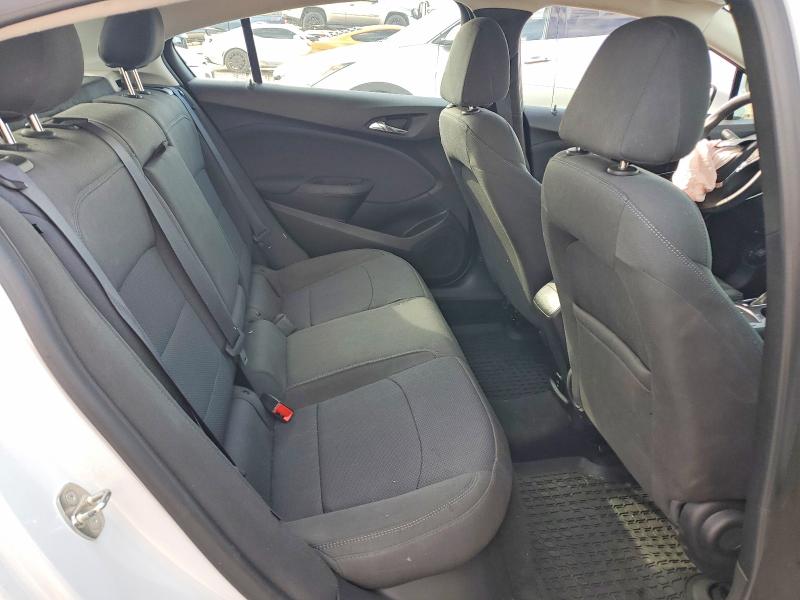 Photo 10 from auction – 2018 CHEVROLET CRUZE with VIN 3G1BH6SE3JS633320