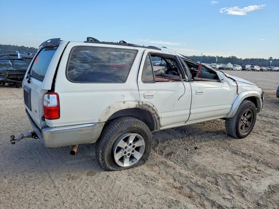 Photo 3 from auction – 2002 TOYOTA 4RUNNER SR with VIN JT3GN86R820227528