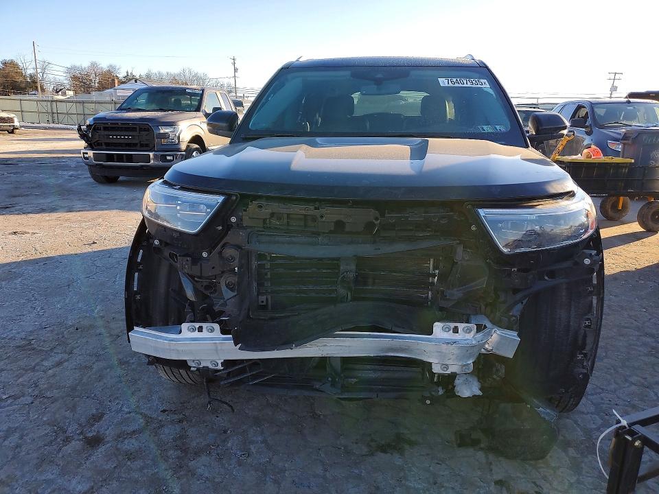 Photo 5 from auction – 2022 FORD EXPLORER with VIN 1FMSK8FH6NGA24800