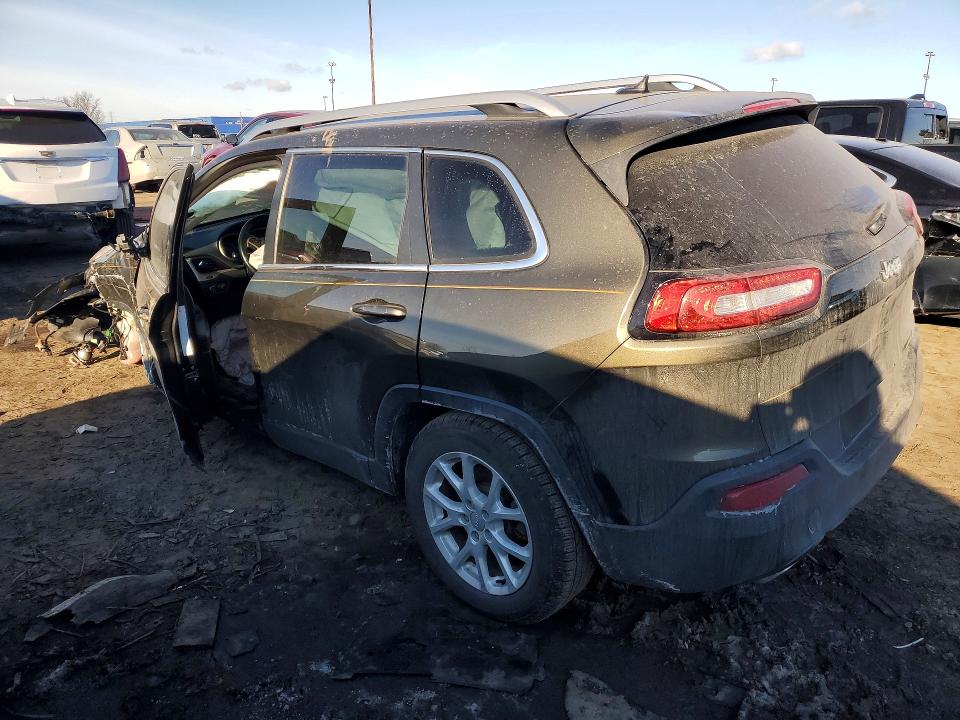 Photo 2 from auction – 2015 JEEP CHEROKEE with VIN 1C4PJLCS0FW517752