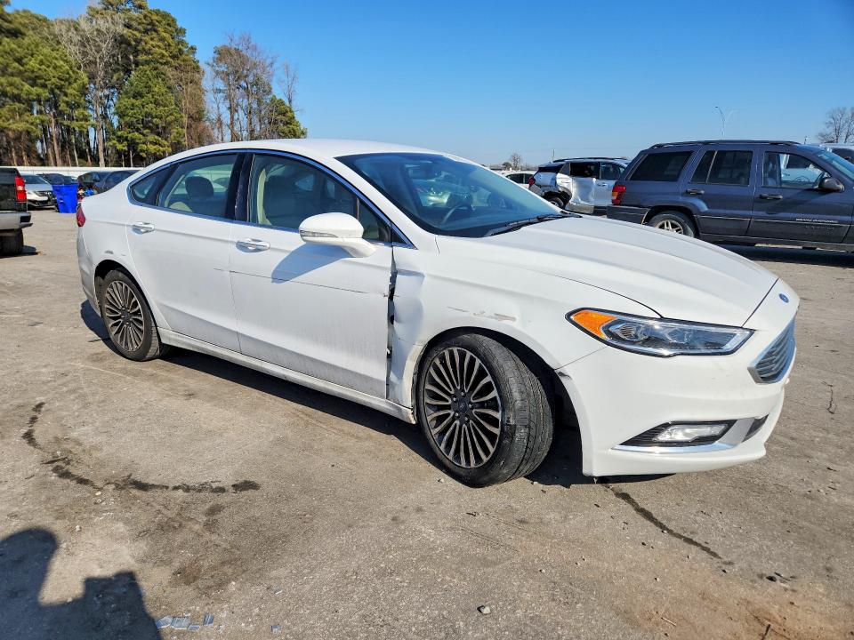 Photo 4 from auction – 2017 FORD FUSION with VIN 3FA6P0HD6HR332698