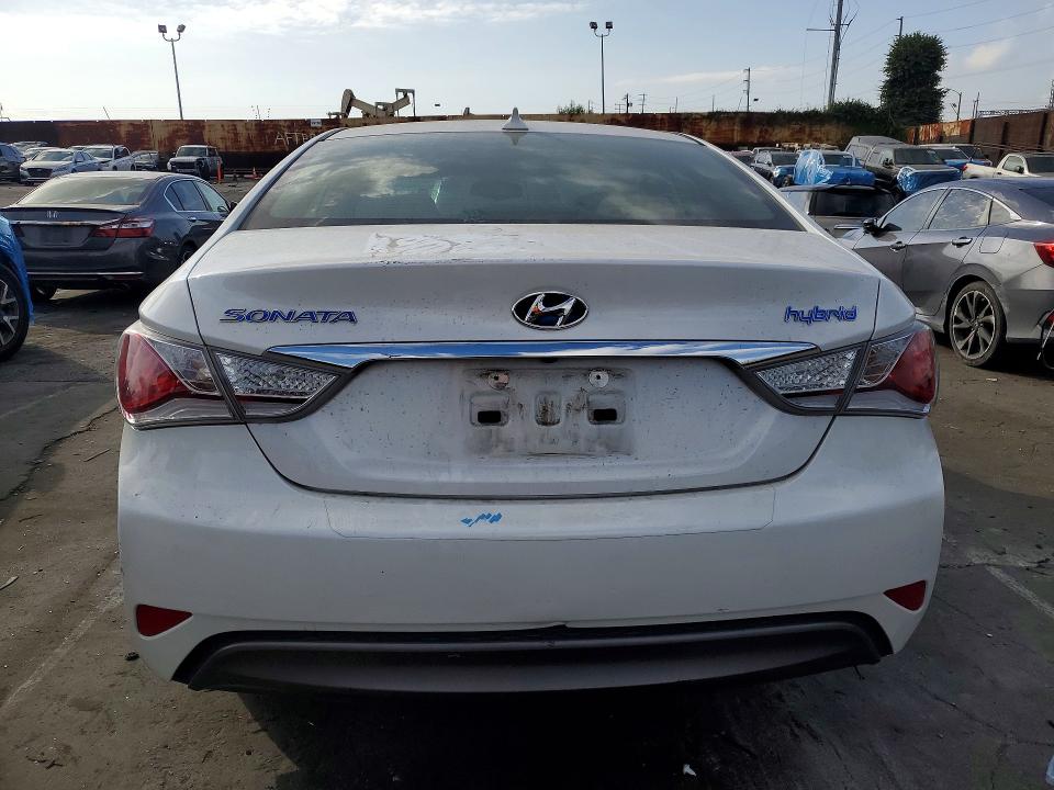 Photo 6 from auction – 2015 HYUNDAI SONATA HYB with VIN KMHEC4A44FA139620