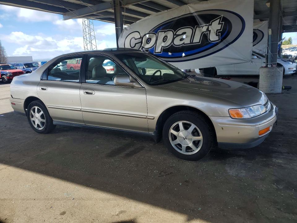 Photo 4 from auction – 1995 HONDA ACCORD with VIN 1HGCD5665SA086530