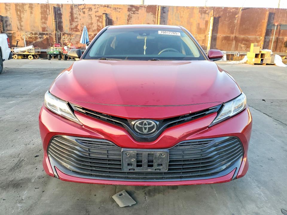 Photo 5 from auction – 2018 TOYOTA CAMRY with VIN 4T1B11HK4JU545805