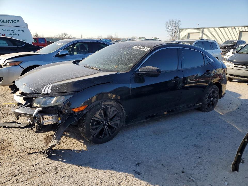 HONDA CIVIC 2019 with VIN SHHFK7H64KU200338 - Photo from auction