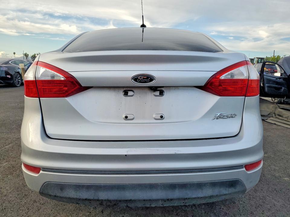 Photo 6 from auction – 2018 FORD FIESTA with VIN 3FADP4AJ3JM126496