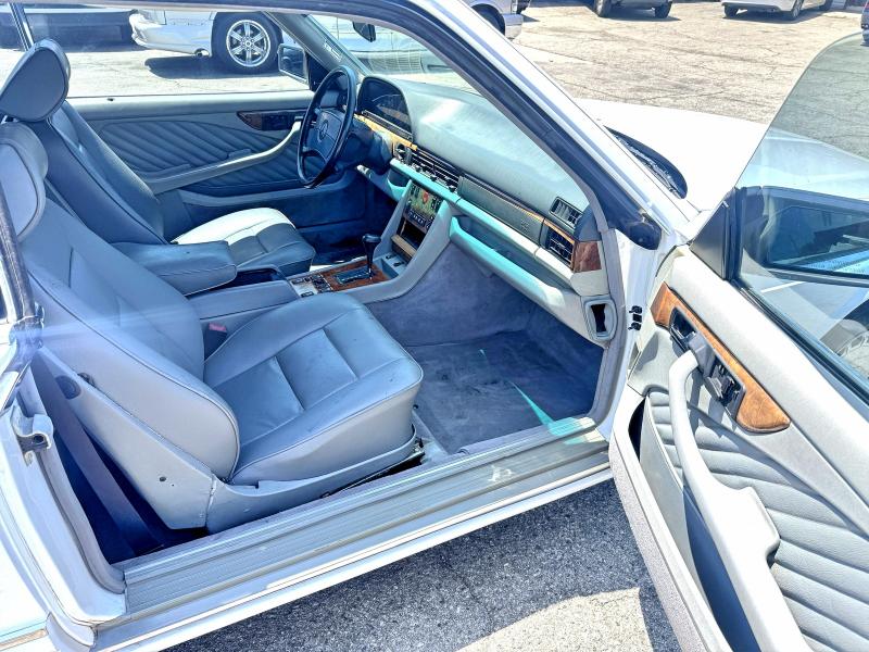 Photo 5 from auction – 1990 MERCEDES-BENZ 560 with VIN WDBCA45E1LA555252